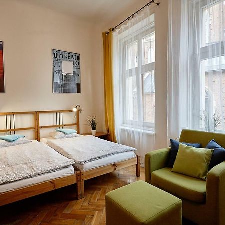 Plac Mariacki 8 Apartment Krakow Luaran gambar