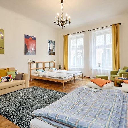 Plac Mariacki 8 Apartment Krakow Luaran gambar