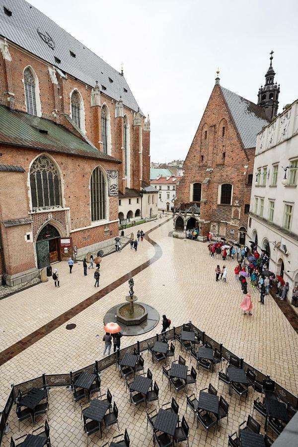 Plac Mariacki 8 Apartment Krakow Luaran gambar