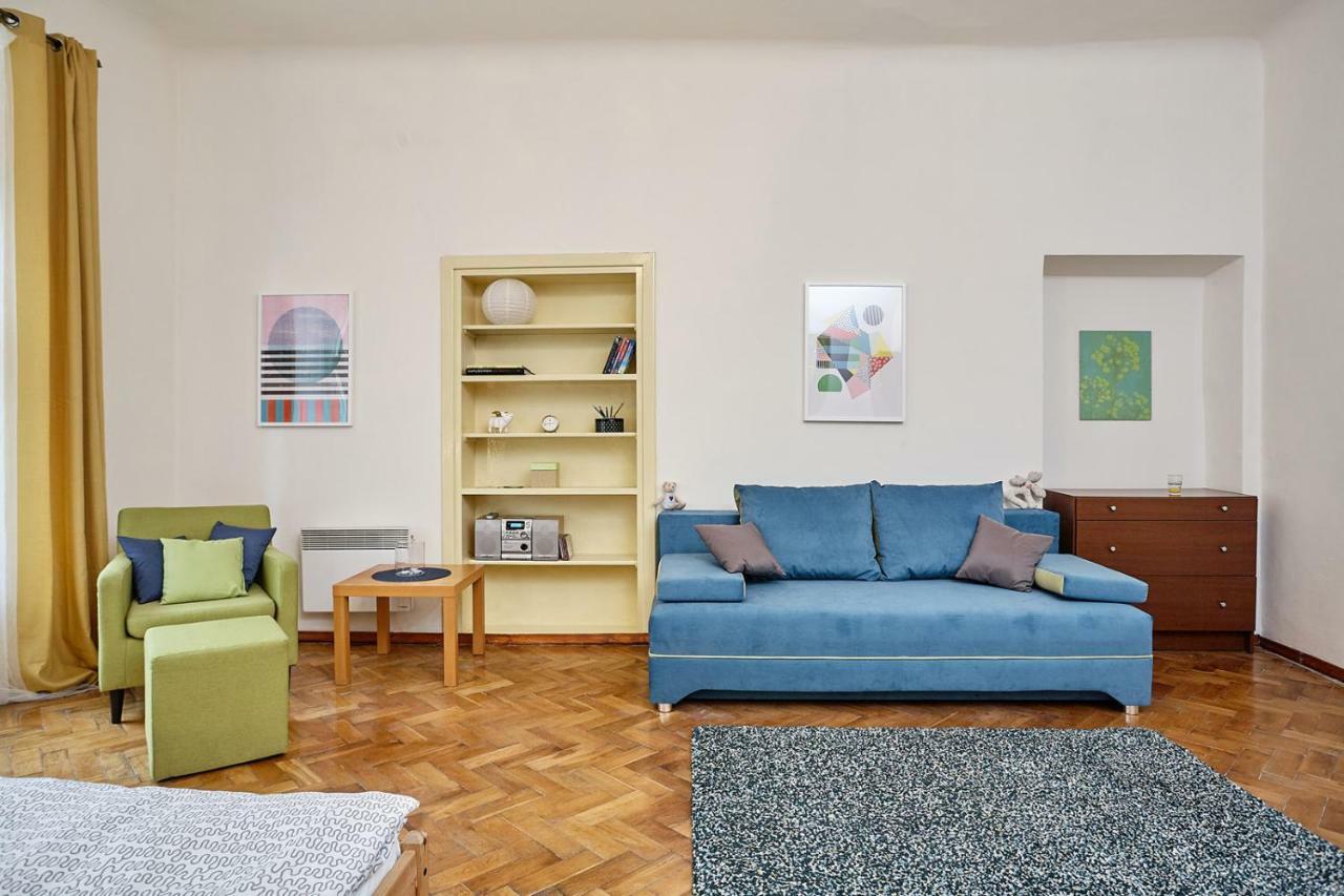 Plac Mariacki 8 Apartment Krakow Luaran gambar