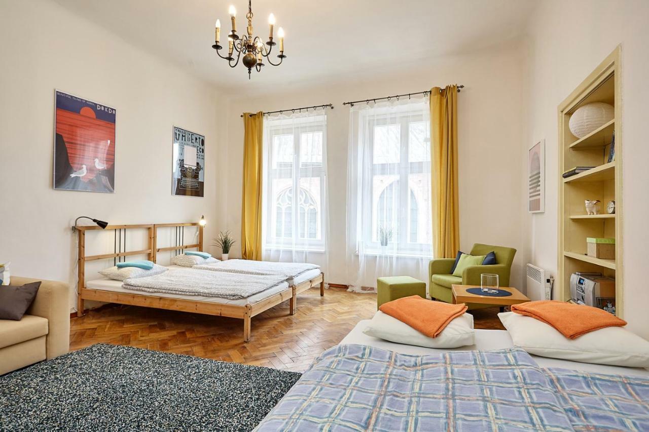 Plac Mariacki 8 Apartment Krakow Luaran gambar